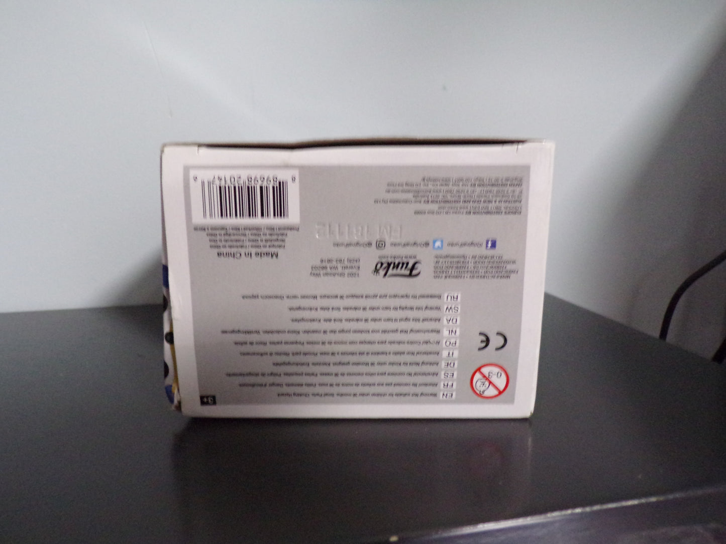 Funko Pop! Sonic the Hedgehog - Sonic with Emerald #284