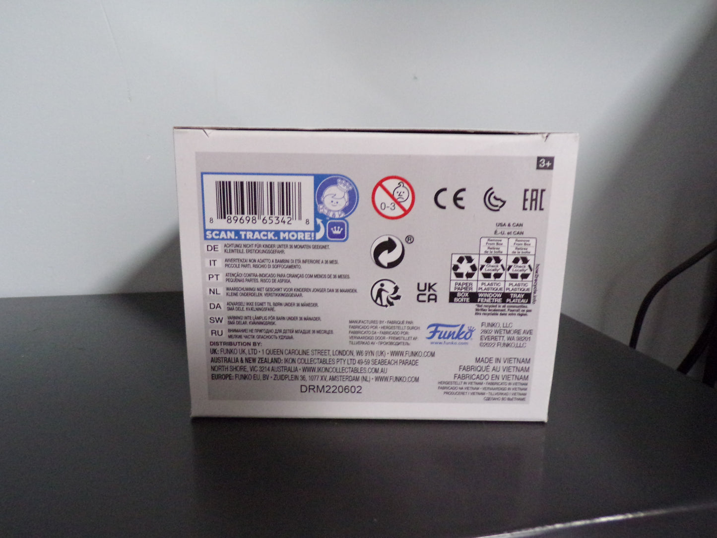 Funko Pop! Apex Legends - Wattson with Nessie (Cyber Punked) Gamestop Excl. #883