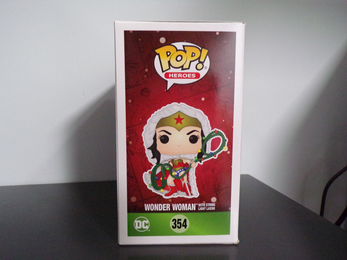 Funko Pop! DC Super Heroes - Wonder Woman with String Light Lasso #354