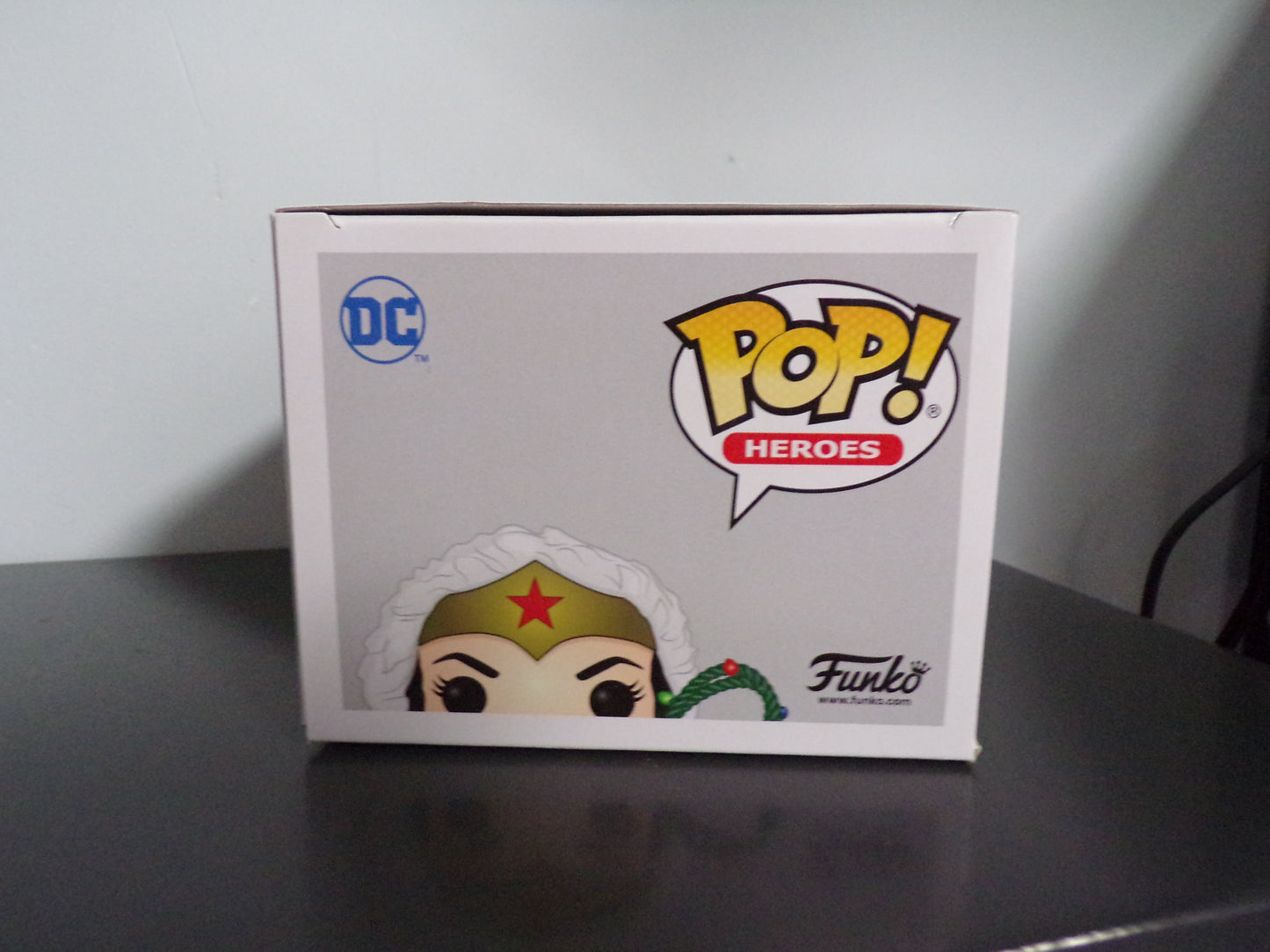 Funko Pop! DC Super Heroes - Wonder Woman with String Light Lasso #354