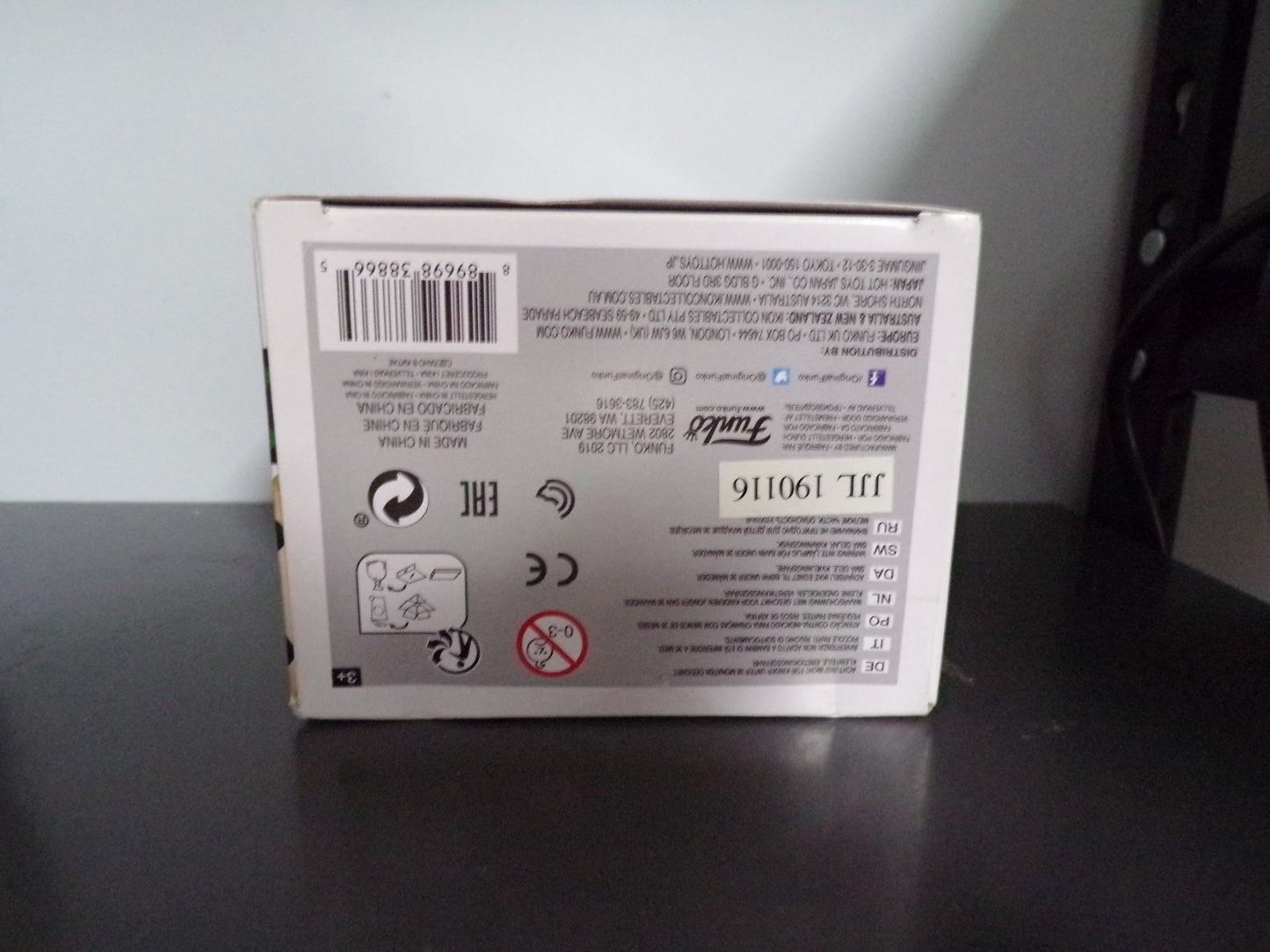 Funko Pop Chilling Adventures of Sabrina - Sabrina Spellman and Salem #777