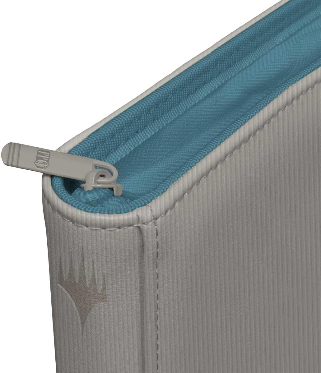 Ultra PRO - Final Fantasy x Universes Beyond Cloud, Ex-SOLDIER 9-Pocket Premium Zippered PRO-Binder for Magic: The Gathering | TCG Card Collector Album, MTG Binder, Final Fantasy Card Binder