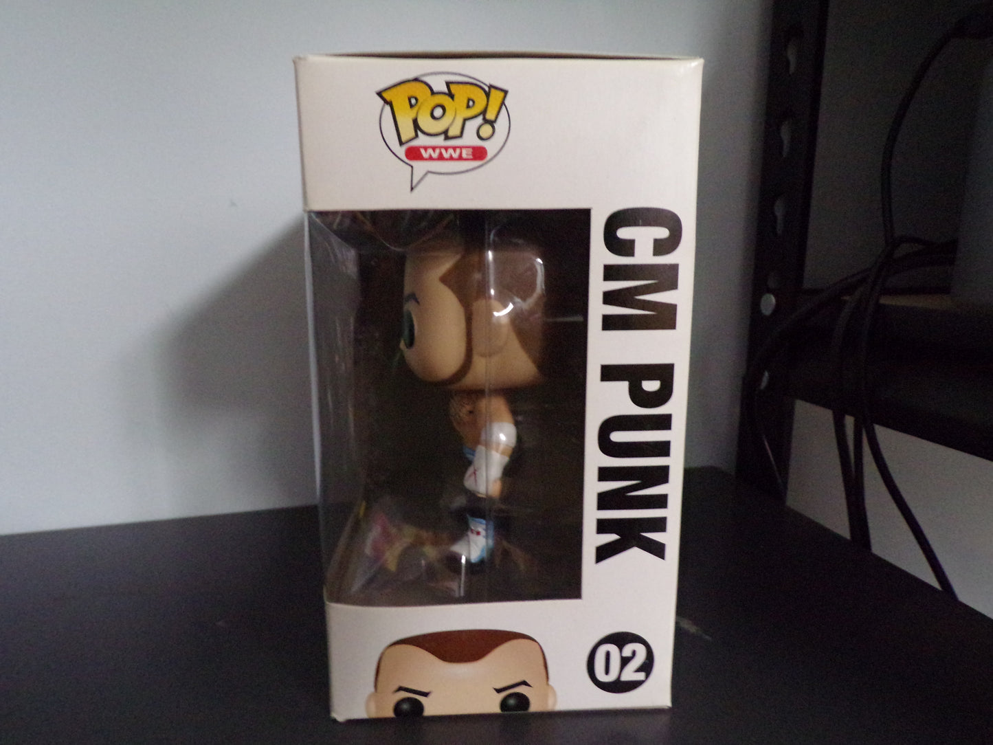 Funko Pop! WWE - CM Punk #02 VAULTED SLIGHT BOX WEAR AND TEAR w/ Protector