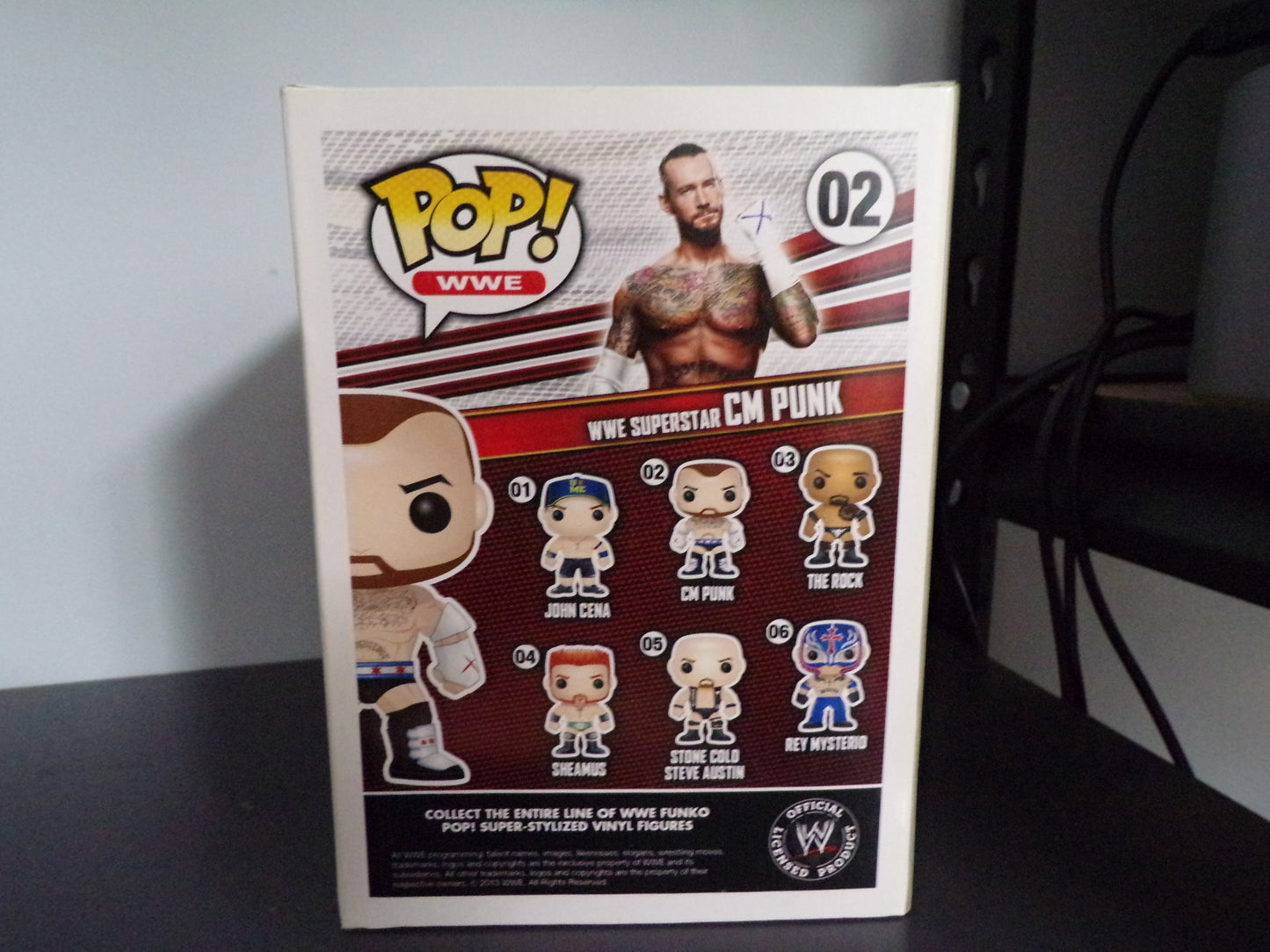 Funko Pop! WWE - CM Punk #02 VAULTED SLIGHT BOX WEAR AND TEAR w/ Protector