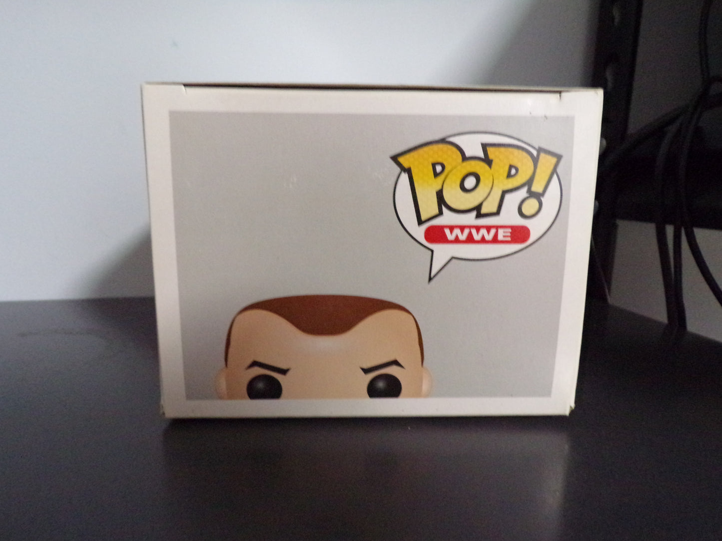 Funko Pop! WWE - CM Punk #02 VAULTED SLIGHT BOX WEAR AND TEAR w/ Protector