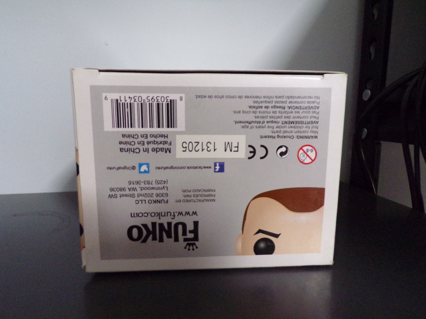 Funko Pop! WWE - CM Punk #02 VAULTED SLIGHT BOX WEAR AND TEAR w/ Protector