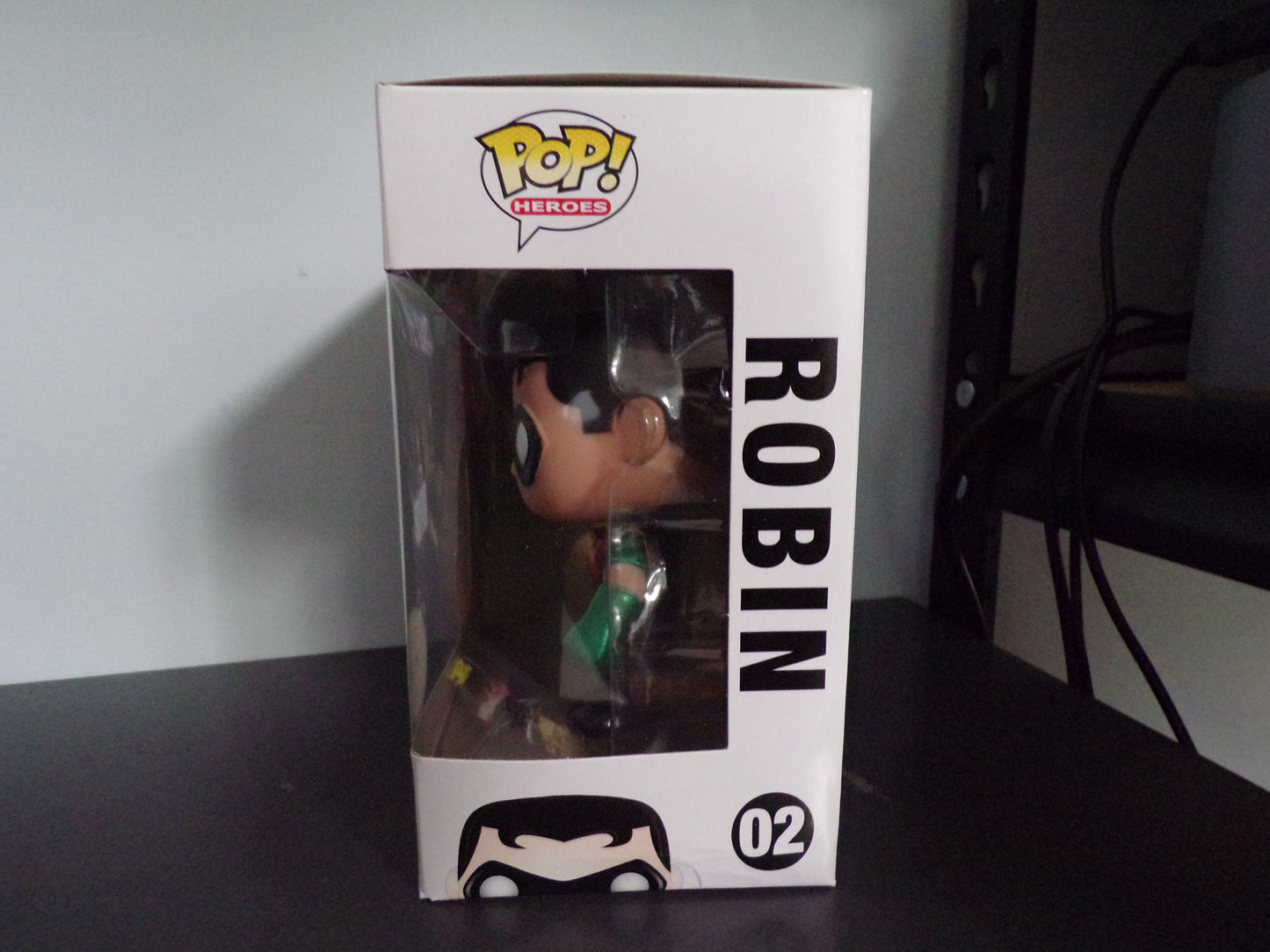 Funko Pop! DC Super Heroes - Robin Limited Chase Edition #02 SLIGHT DAMAGE