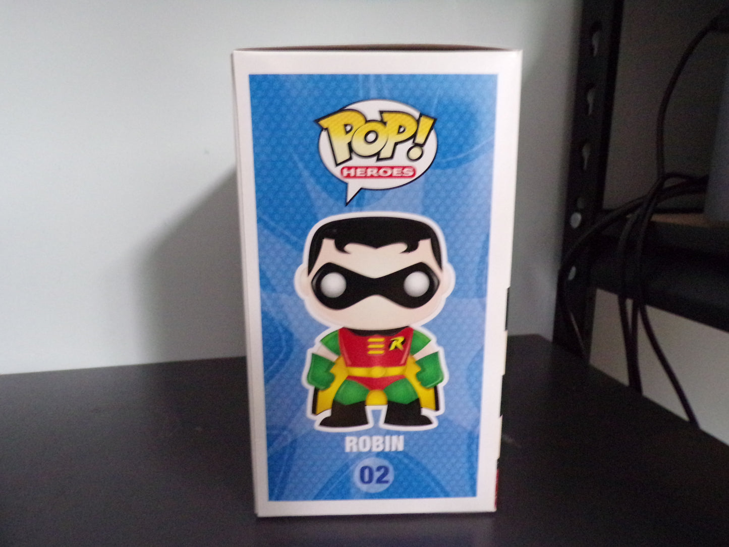 Funko Pop! DC Super Heroes - Robin Limited Chase Edition #02 SLIGHT DAMAGE