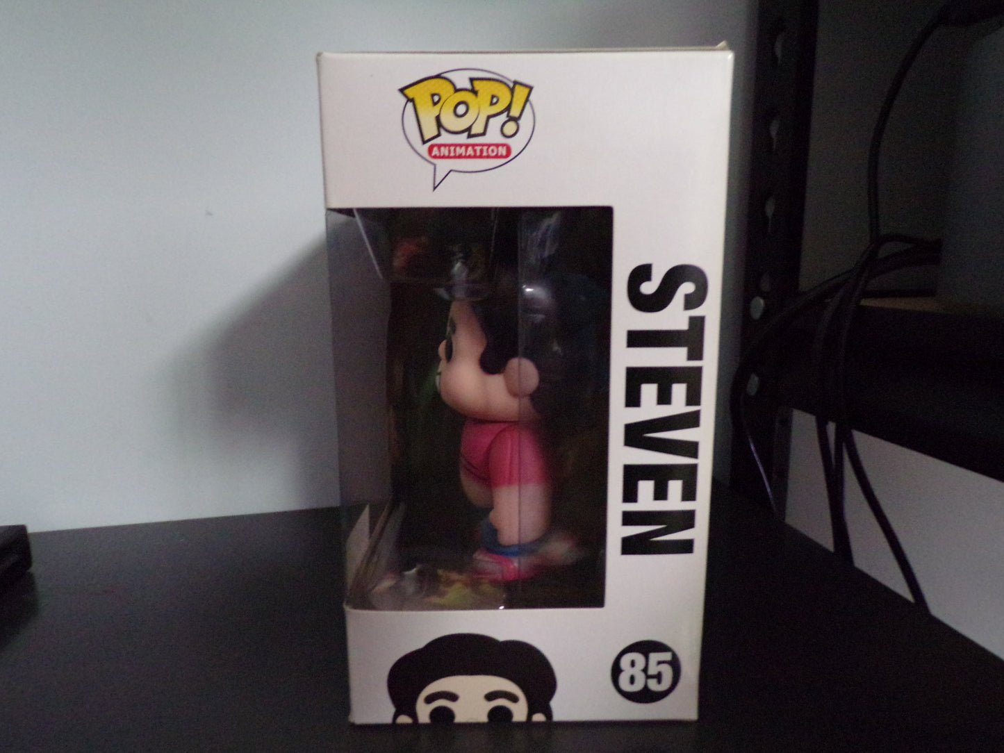 Funko Pop! Steven Universe - Steven Hot Topic Exclusive #85 BOX WEAR/TEAR