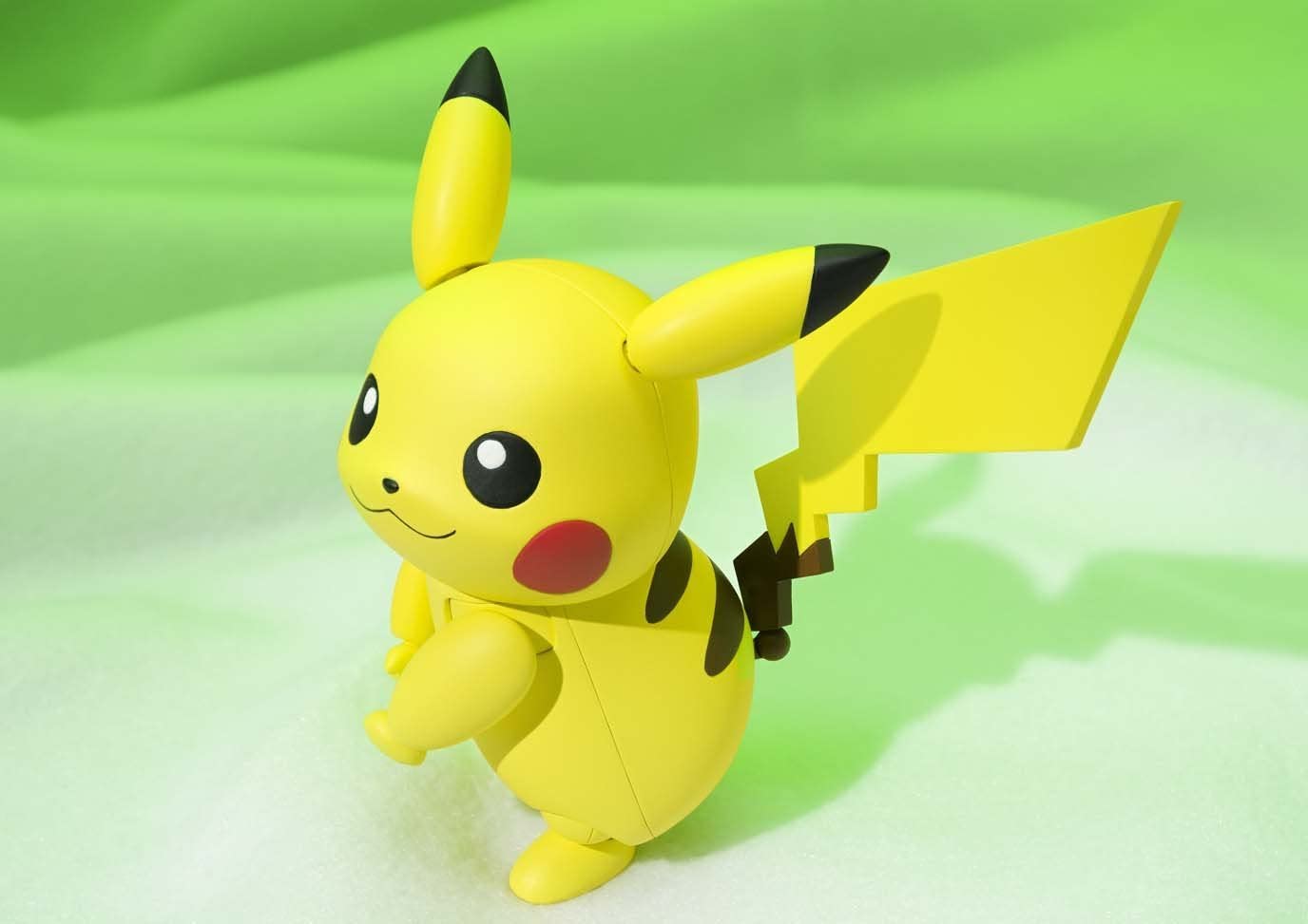 Pokemon S.H.Figuarts Action Figure - Pikachu
