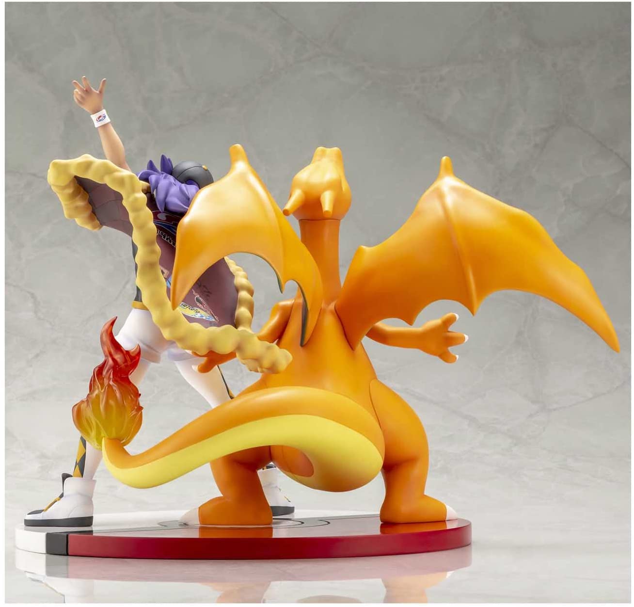 Kotobukiya Pokemon Statue - Leon & Charizard
