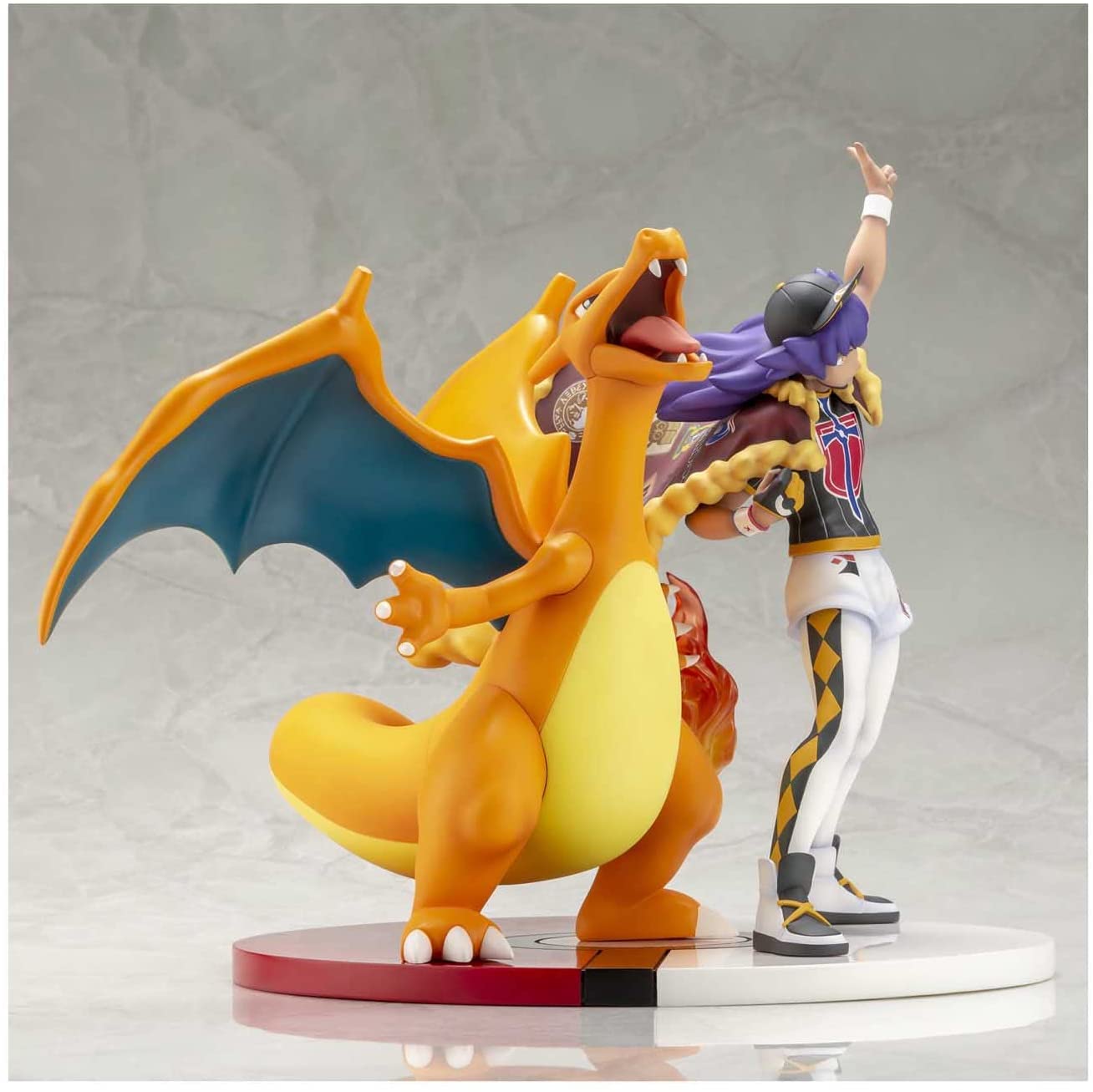 Kotobukiya Pokemon Statue - Leon & Charizard