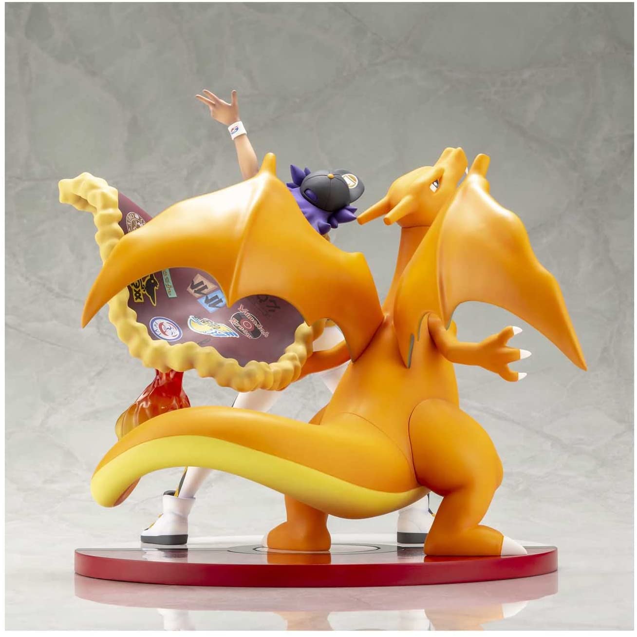 Kotobukiya Pokemon Statue - Leon & Charizard