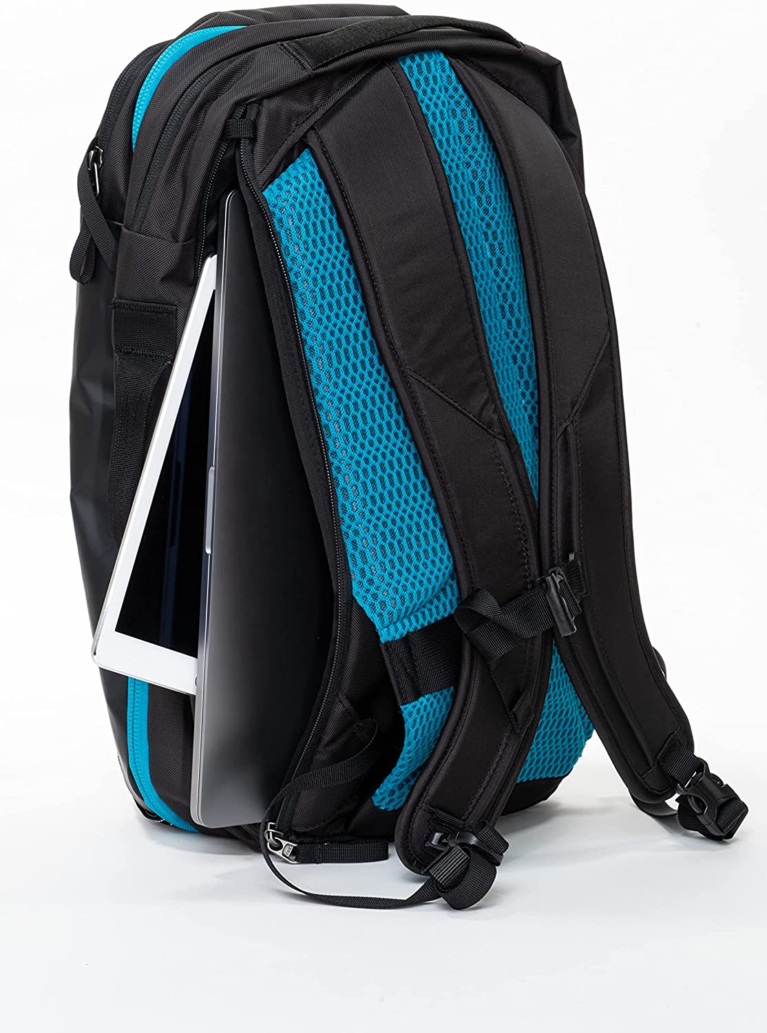 Ultimate Guard Backpack - Vago 28 Journey