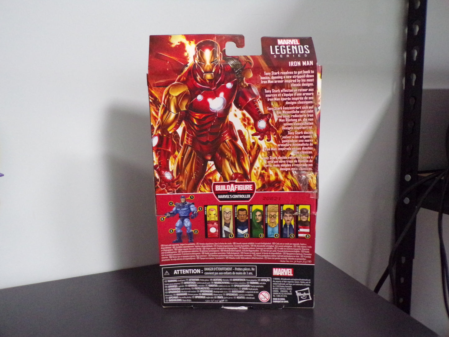 Hasbro Marvel Legends Series - Iron Man Action Figure
