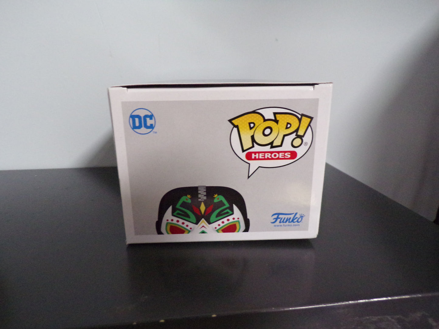 Funko Pop DC Super Heroes - Bane GITD Entertainment Earth Exclusive #412