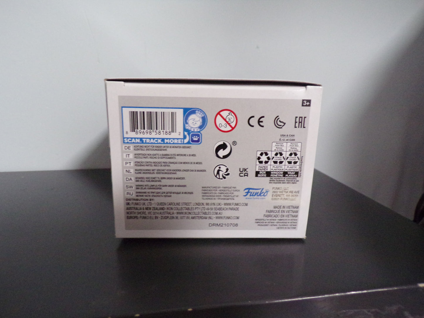 Funko Pop DC Super Heroes - Bane GITD Entertainment Earth Exclusive #412