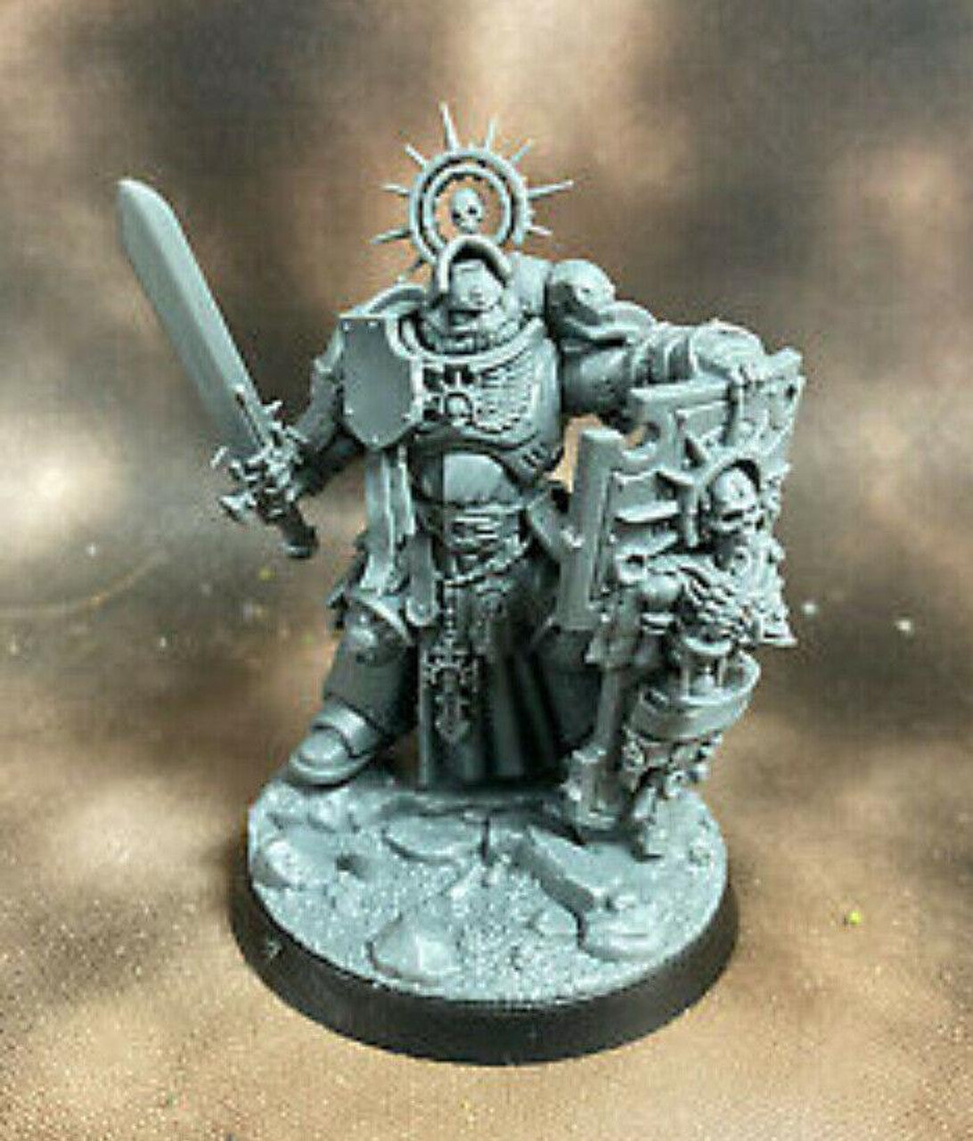 Games Workshop - Warhammer 40k - Space Marines - Captain with Storm Shield