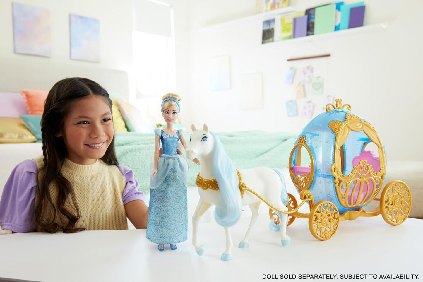 Mattel Disney Princess Cinderella’s Rolling Carriage with Gold Details & White Horse with Brushable Mane & Tail, Inspired by Disney Movie