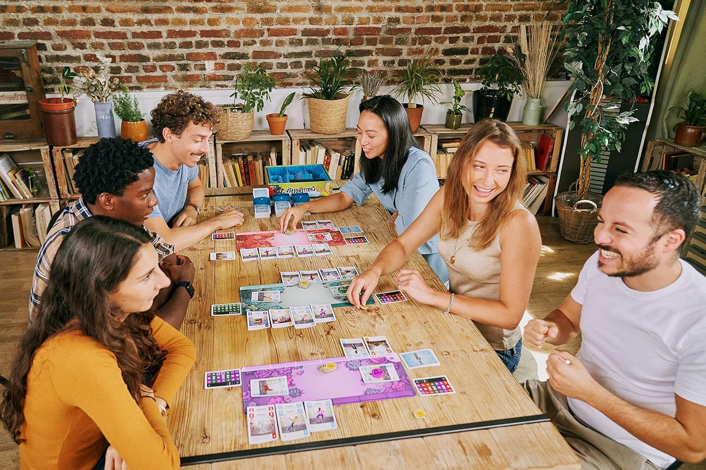Asmodee Challengers Card Game - Assemble Your Dream Team and Capture The Flag! Deck Management Strategy Game, Fun Family Game for Kids and Adults, Ages 10+, 1-8 Players, 45 Min Playtime