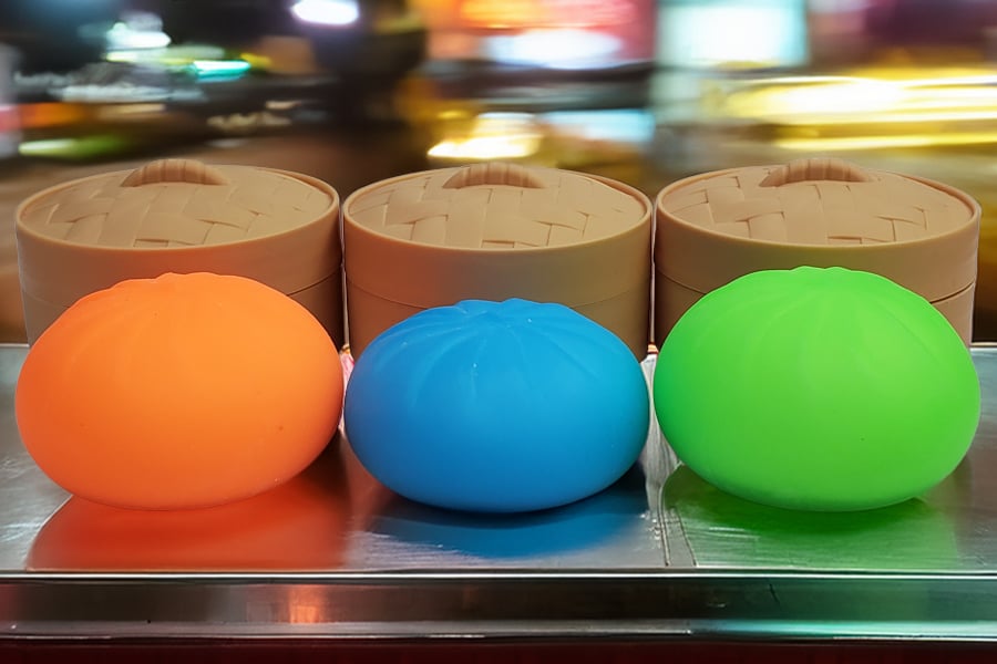 Glow in the Dark Dumpling Squishy Toy – Slow Rise Stress Relief Foam, Cute Food Squishy Fidget Toy for Kids & Adults