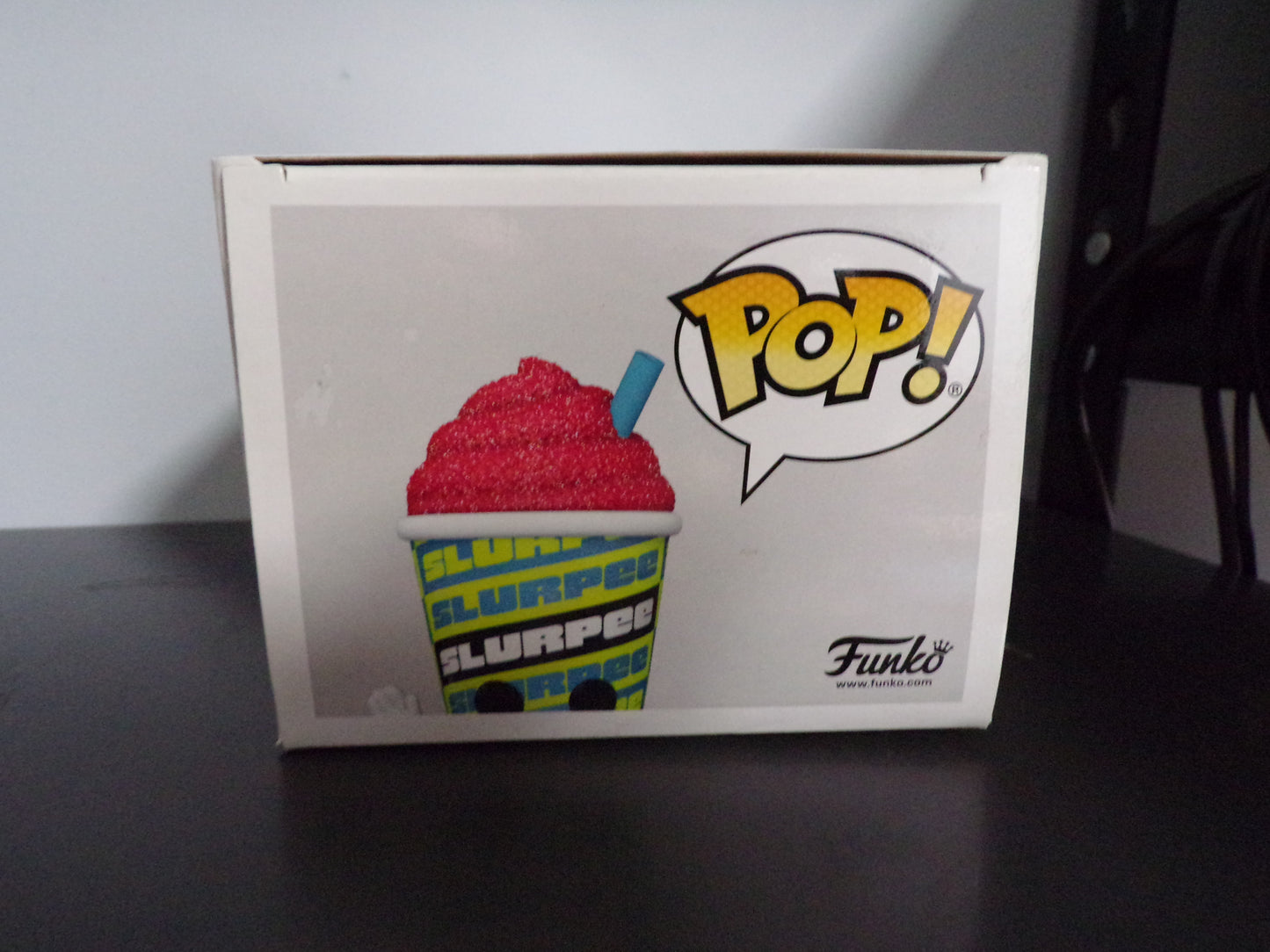 Funko Pop 7-Eleven - Cherry Slurpee 7-Eleven Exclusive #92 w/ Protector