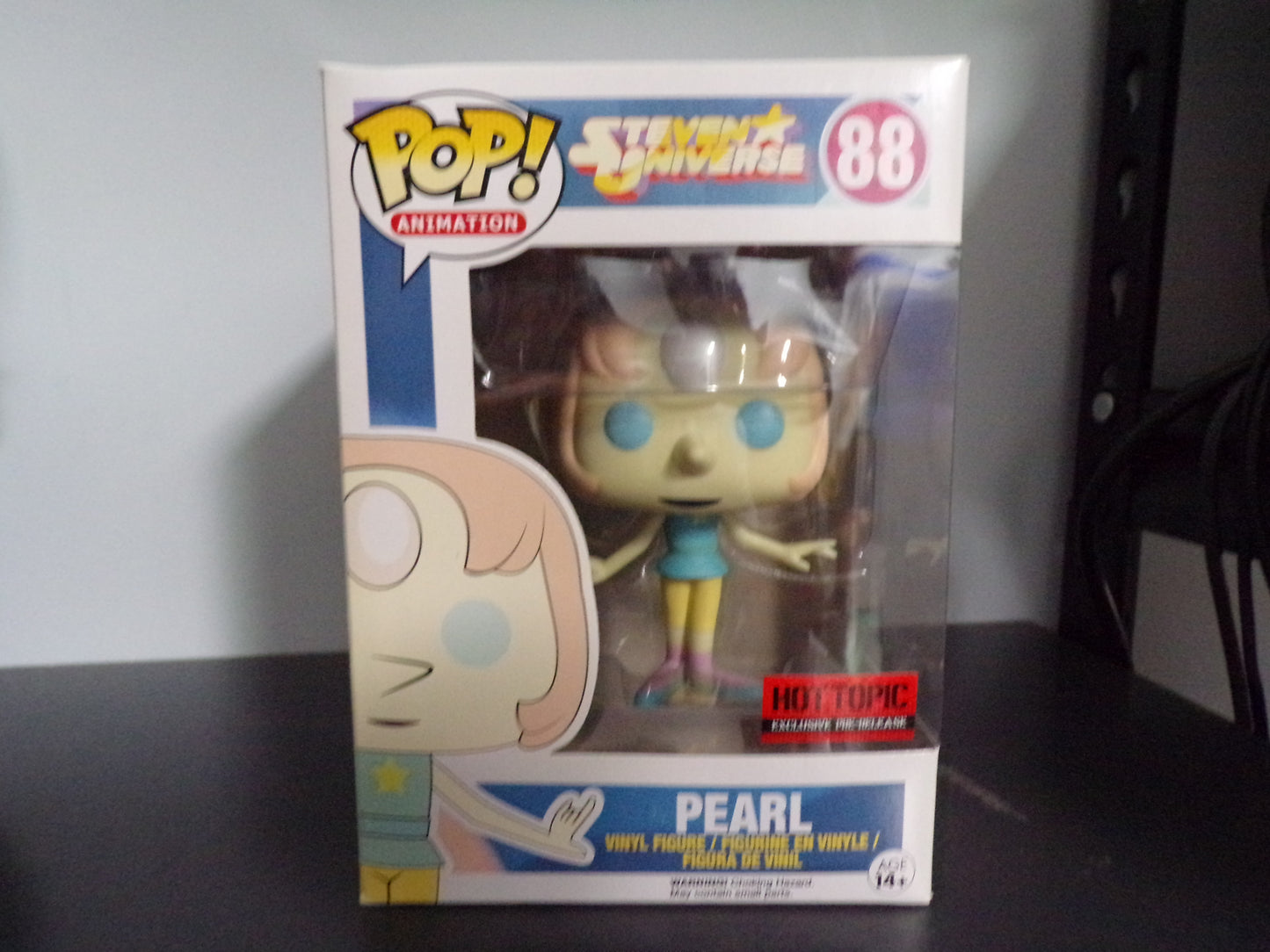 Funko Pop! Steven Universe - Pearl Hot Topic Exclusive Pre-release #88 DAMAGED