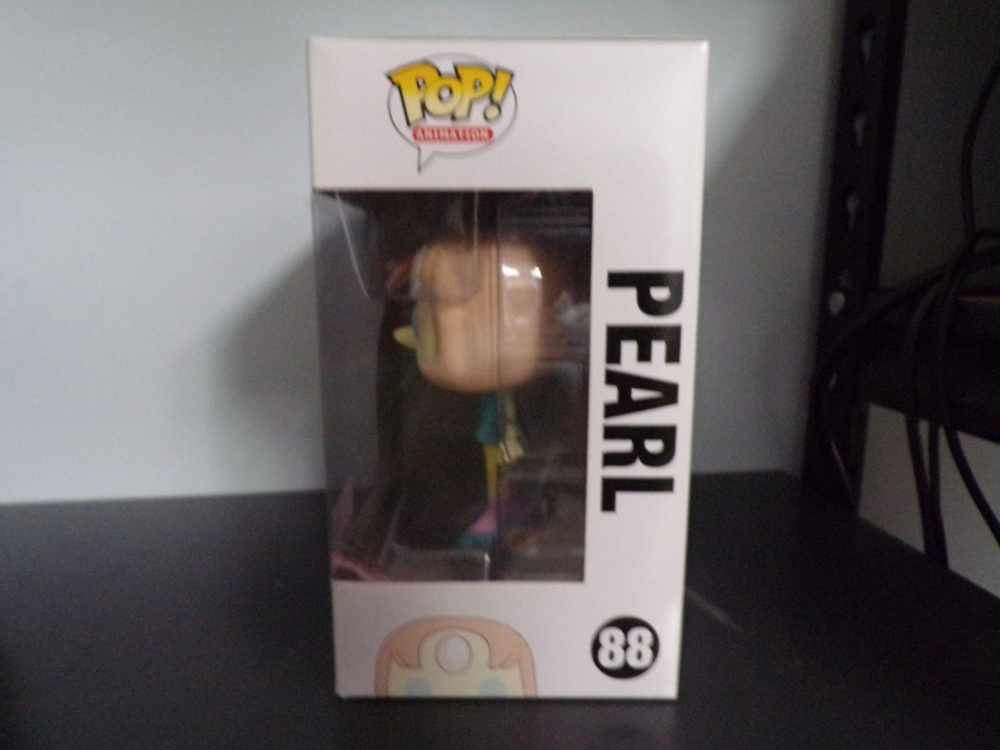 Funko Pop! Steven Universe - Pearl Hot Topic Exclusive Pre-release #88 DAMAGED