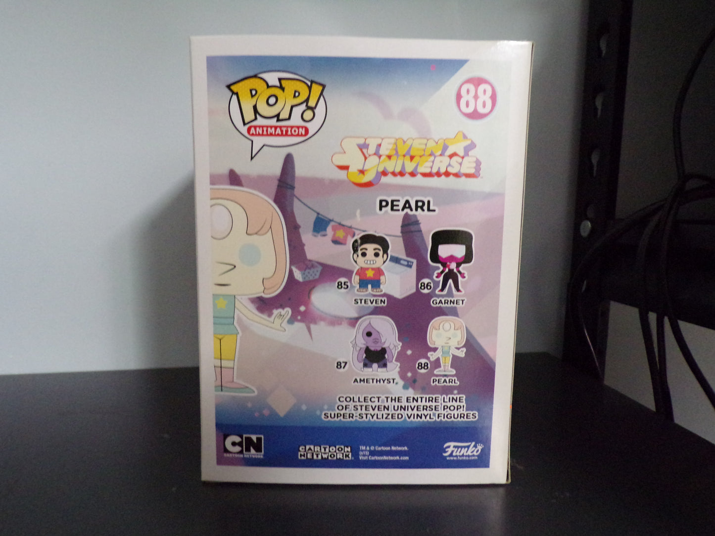 Funko Pop! Steven Universe - Pearl Hot Topic Exclusive Pre-release #88 DAMAGED