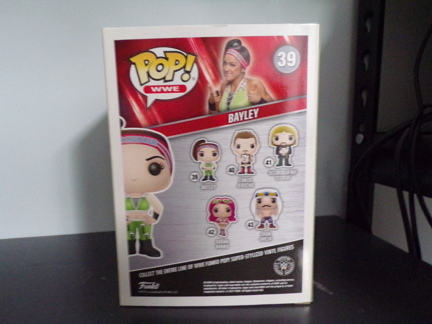 Funko Pop! WWE - Bayley ToysRUs #39 BOX WEAR