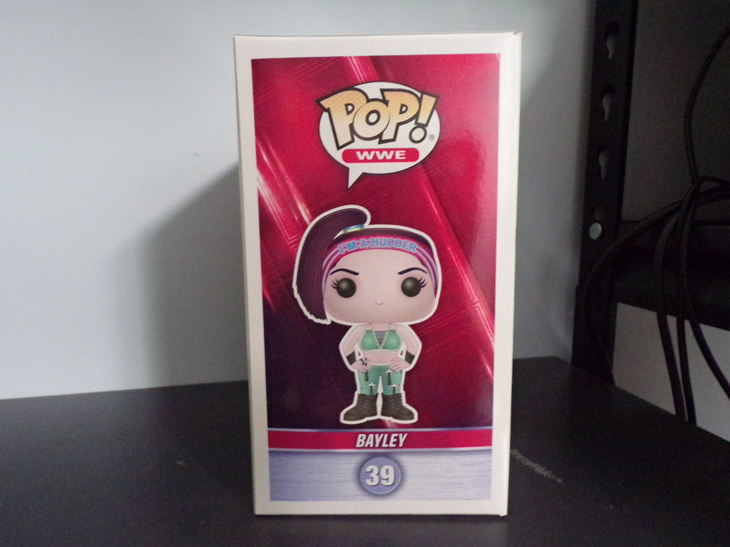 Funko Pop! WWE - Bayley ToysRUs #39 BOX WEAR