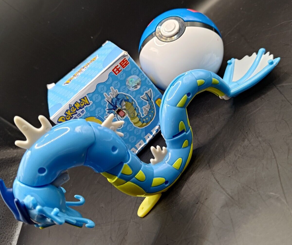 Gyarados Foldable Action Figure